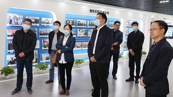 浙江省农业科学院党委委员、副院长杨华一行赴托普云农考察调研