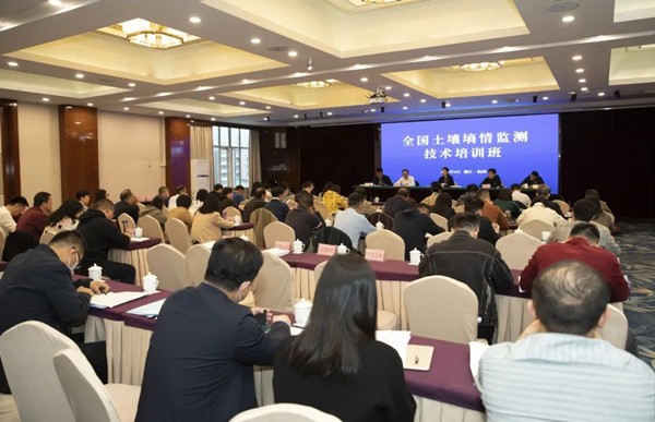 全国推进土壤墒情监测技术，托普云农助力绿色农业现代化发展